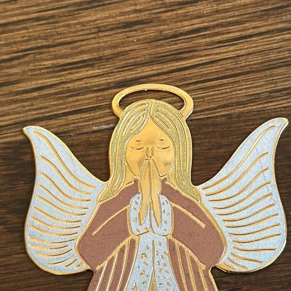 Vtg 1991 Gloria Duchin gold brass praying angel Christmas tree ornament‎